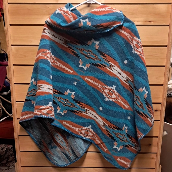 Southwestern Poncho OS - Picture 3 of 5